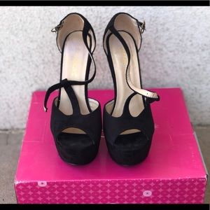 Gorgeous black T-strap heels